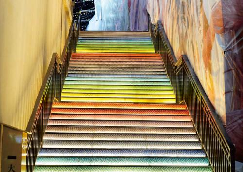 彩虹楼梯