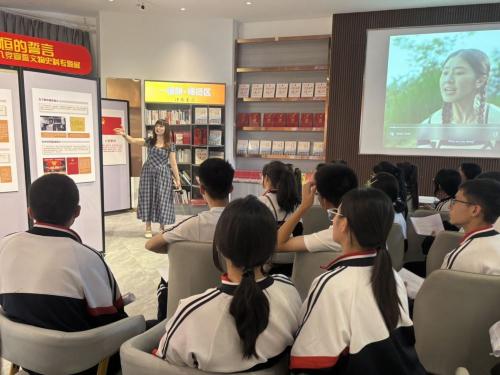 喀什水城：“行走的思政课”助力师生铸魂育人