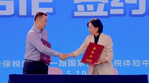 喀什市“5·19中国旅游日”活动在喀什水城举办